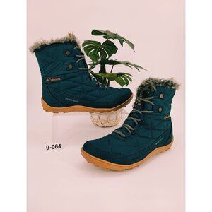 Columbia Women's Minx Shorty III Blue Waterproof Snow Boots Size 9.5 US